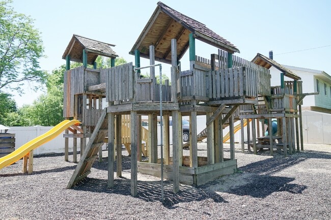 Photo - Woods Edge Townhomes