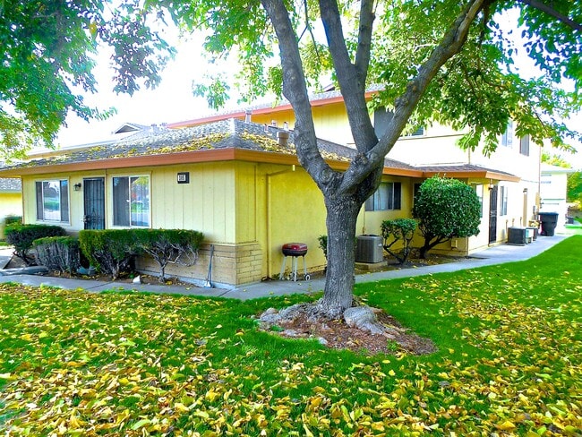 Building Photo - 305 Harding Blvd Unit 3 Rental
