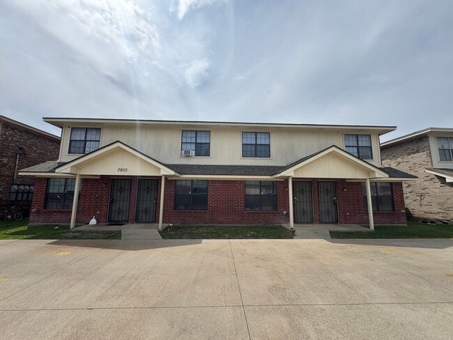 Building Photo - 3805 Ys Pak Ct