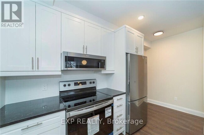 Photo - 33 Maple Grove Rd