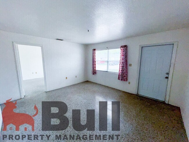 Photo - 214 S W St Unidad 33