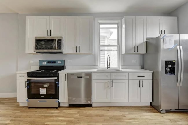 Photo - 1626 N Washtenaw Ave Unit 2R