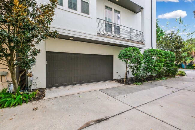 Photo - 2301 Park St