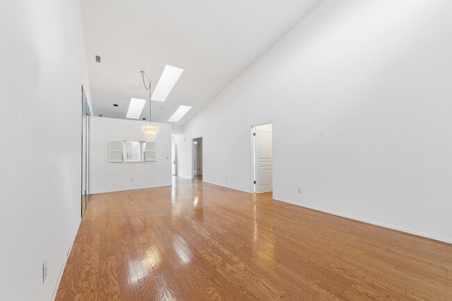 Photo - 763 Spring Lake Dr Unit 763