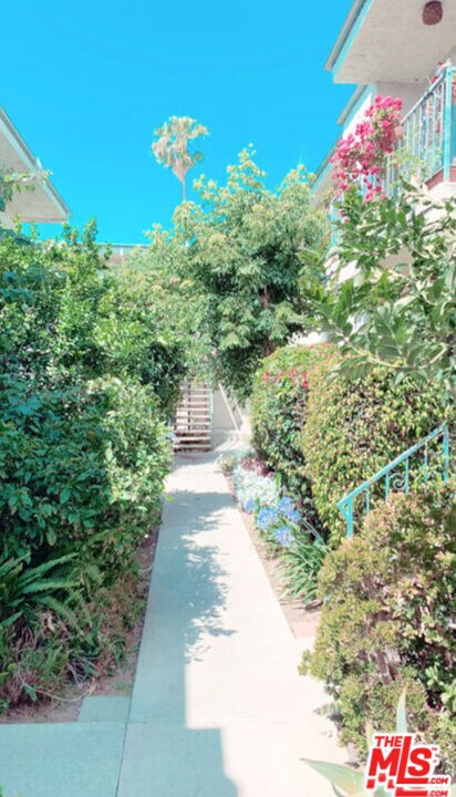 Photo - 11081 Rose Ave Unidad 10