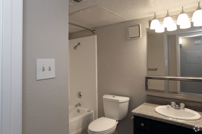 2Bd/1Bath