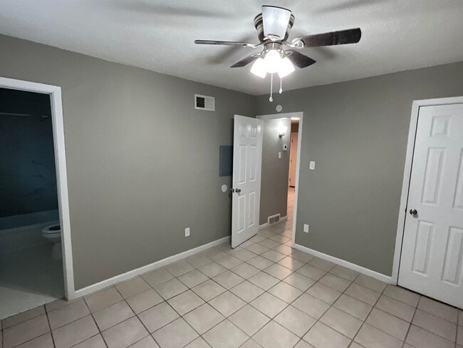 Photo - 4455 MACON Rd Unit 12