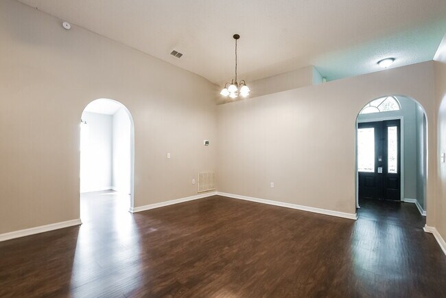 Photo - 936 Welch Hill Cir