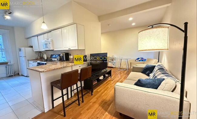 Building Photo - 1880 Commonwealth Ave Unit 5