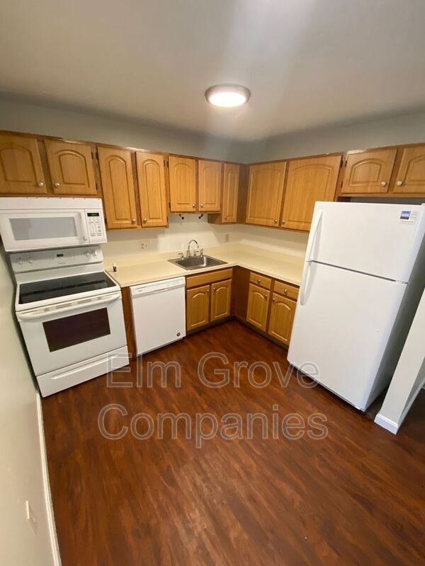 Photo - 38 Indian Brook Cir