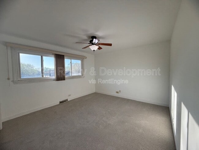 Photo - 2N278 Prairie Ave