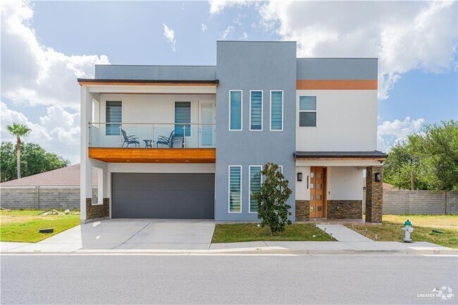 Building Photo - 6907 N 11th Ln Rental