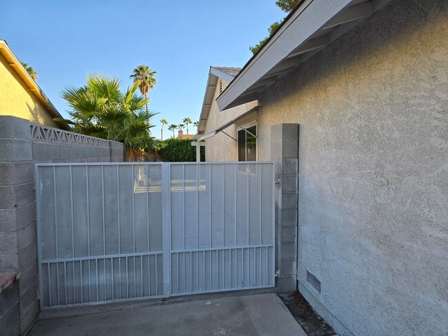 Photo - 6413 W Roy Rogers Dr