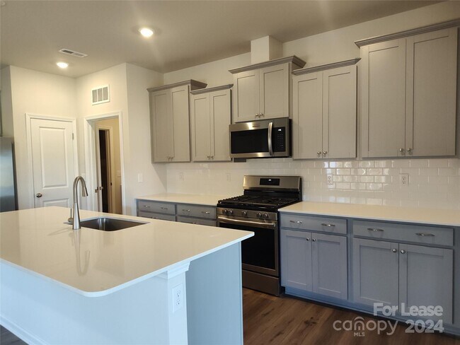 Photo - 19014 Direwolf Cv