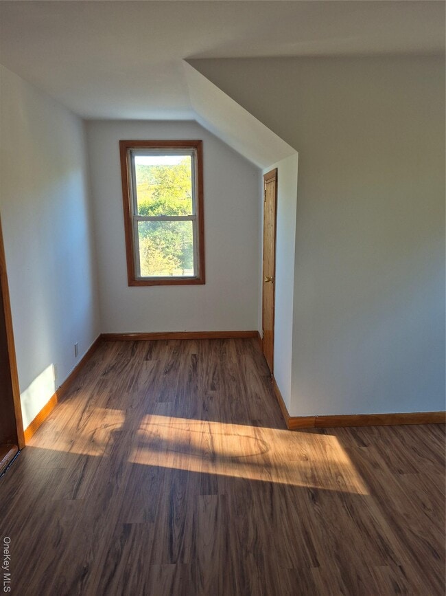 Photo - 1665 State Route 209