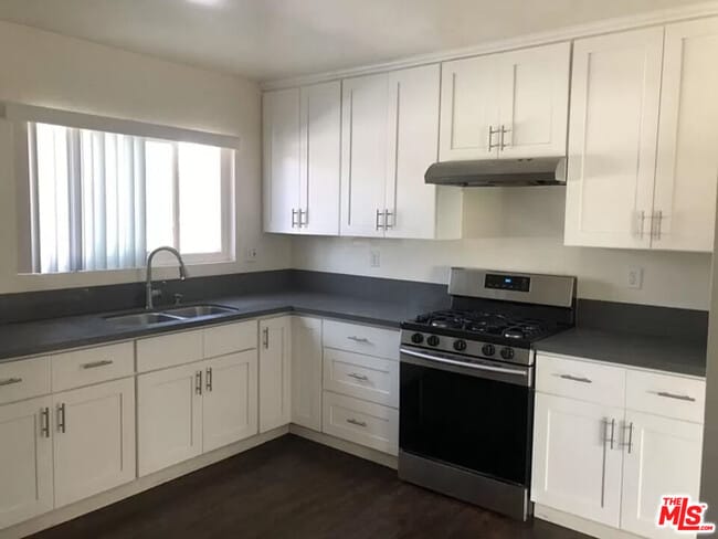 Building Photo - 2530 Carmona Ave Unit 3 Rental
