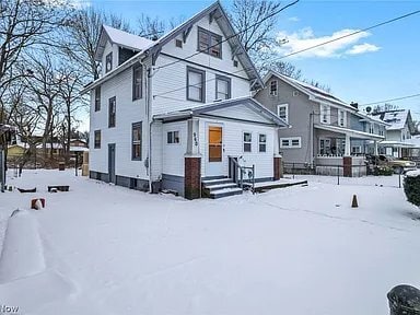 Photo - 960 Whittier Ave