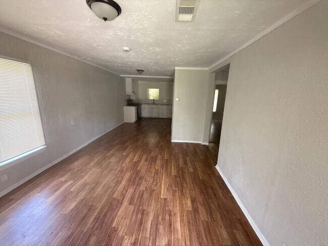 4195 Chaison Ave Unit 4195 Chaison Ave