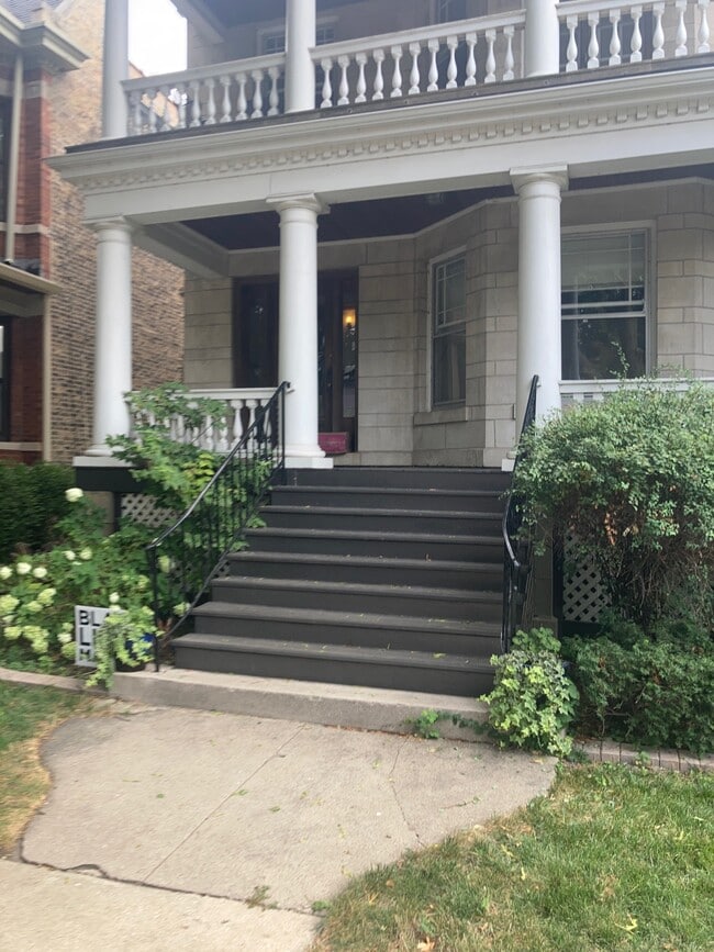 Building Photo - 5427 N Wayne Ave Unit 1st Floor