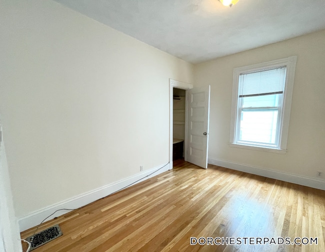 Photo - 72 Roseclair St Unit 2