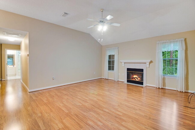 Photo - 366 Bay Tree Dr