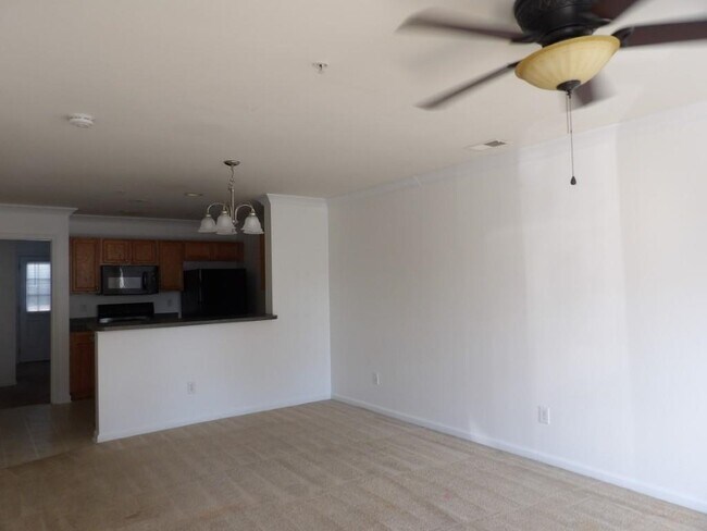 121 Barnacle Ln