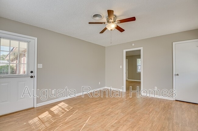 Photo - 4505 Colonial Rd