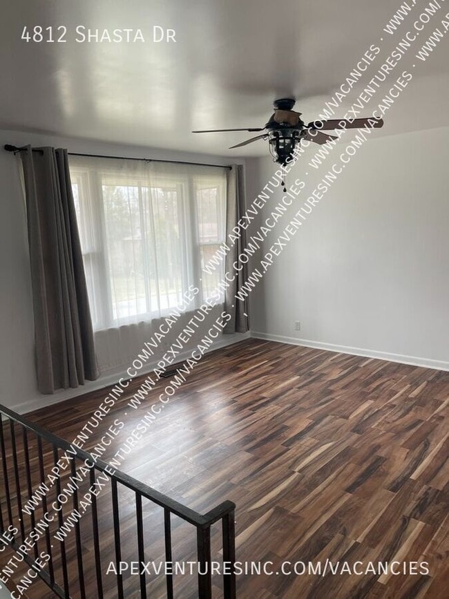 Photo - 4812 Shasta Dr