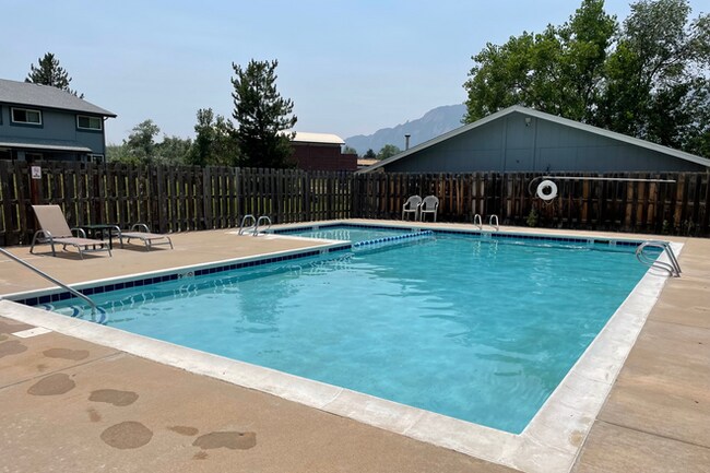 Photo - 4165 Monroe Dr