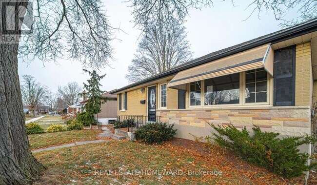 Photo - 668 Harold Dr