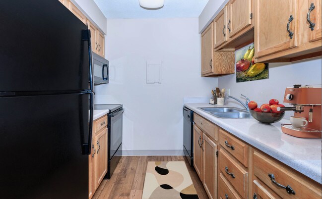 Photo - Oakwood Trail Apartments