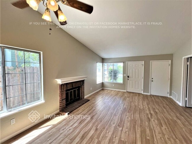 Photo - 137 Catalpa Ln