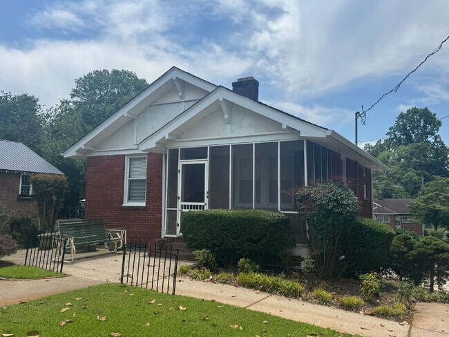 Charming 1 Bedroom Apartment in Chicopee V... - Charming 1 Bedroom Apartment in Chicopee V... Unit A