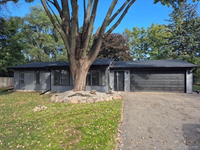 Building Photo - 6380 Eastlawn Ave