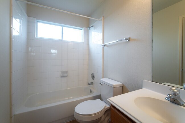 Photo - 6702 Albion Cresent Dr