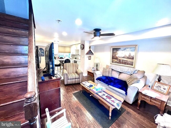 Photo - 2830 Castor Ave