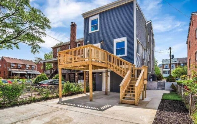 Building Photo - 2114 T St SE Rental