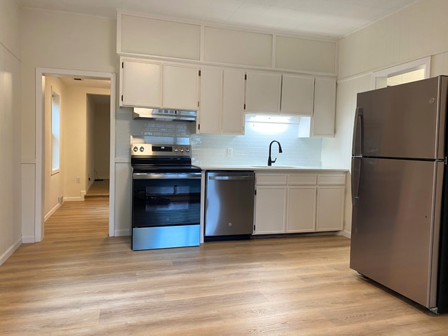 Photo - 803 2nd Ave NE