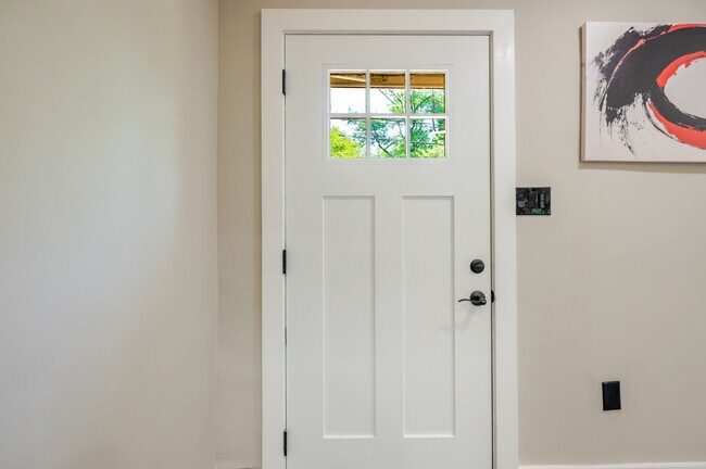 Photo - 4523 Dix St NE
