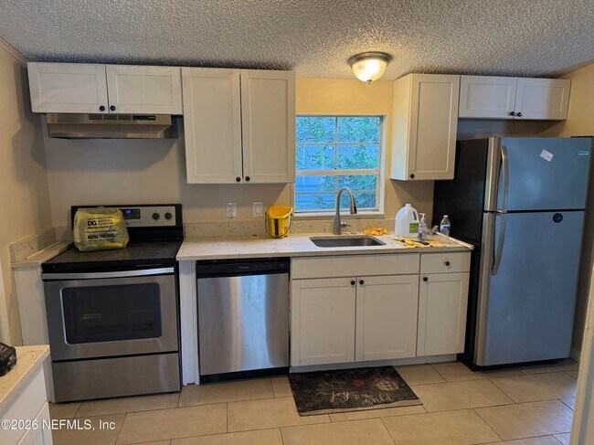 7922 Hastings St