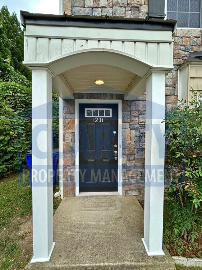 1201 Angie Ln NE