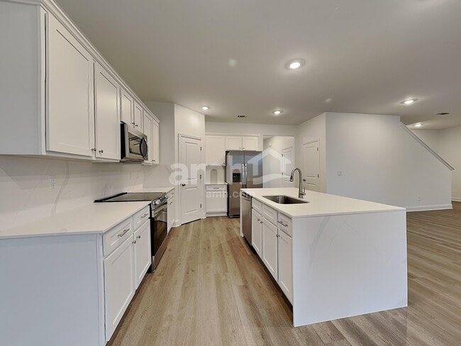 Photo - 430 Pointe Dr