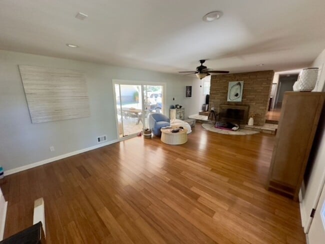 Photo - Single Family beauty in Greenville Sound