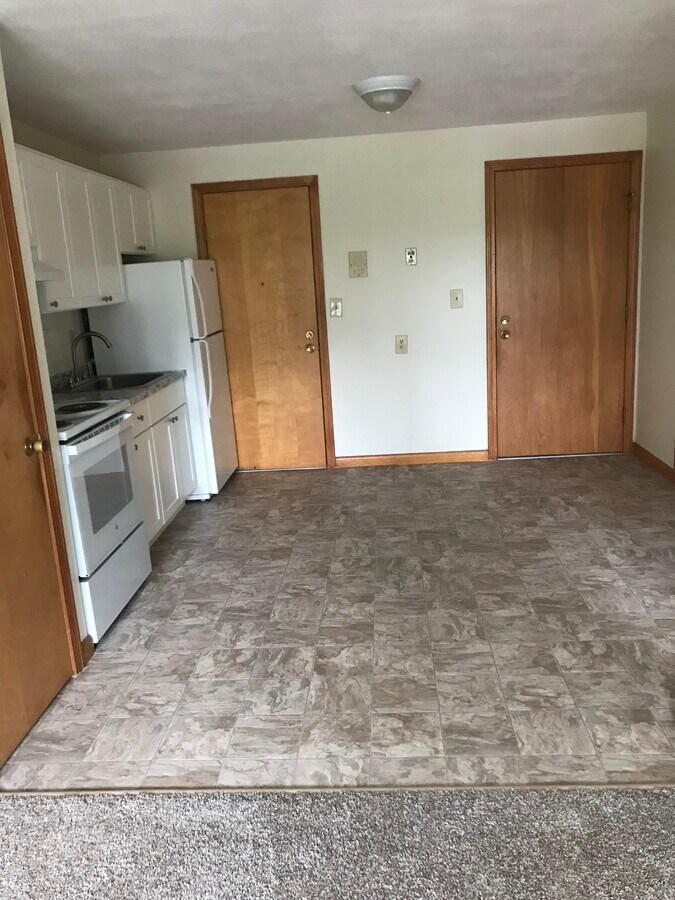 90 Ridgewood Ln Condo Condo for Rent in Gardner, MA