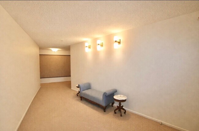 Photo - Spacious One Plus Bedroom Condominum off Broadway Terrace Unit 403