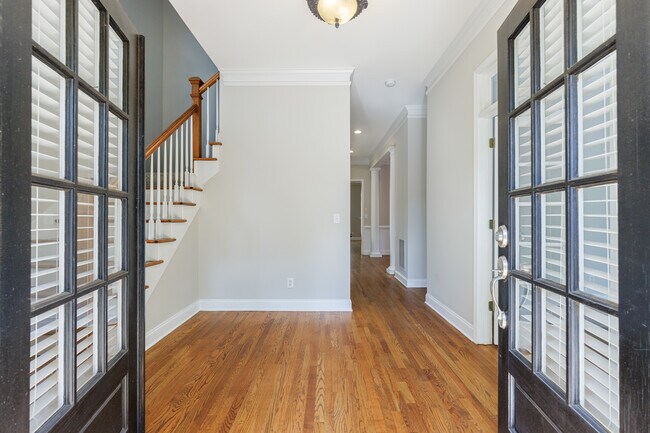 Photo - 1454 Hedgewood Ln NW