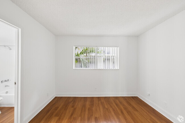 The Peacock II - 2BR, 2BA - 850SF - Main Bedroom