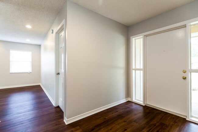 Photo - 948 March Hare Ct