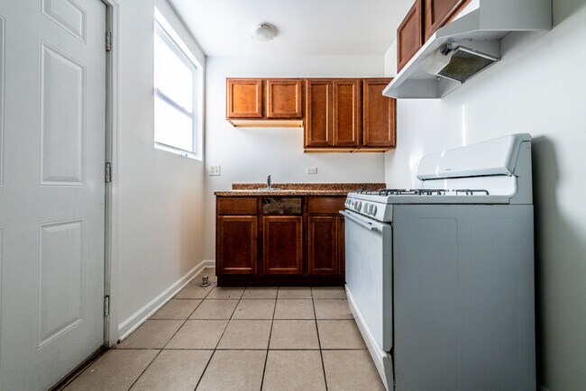 Photo - 8127 S Ellis Ave