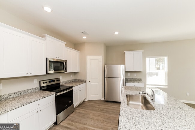 Photo - 517 Firethorn Ct